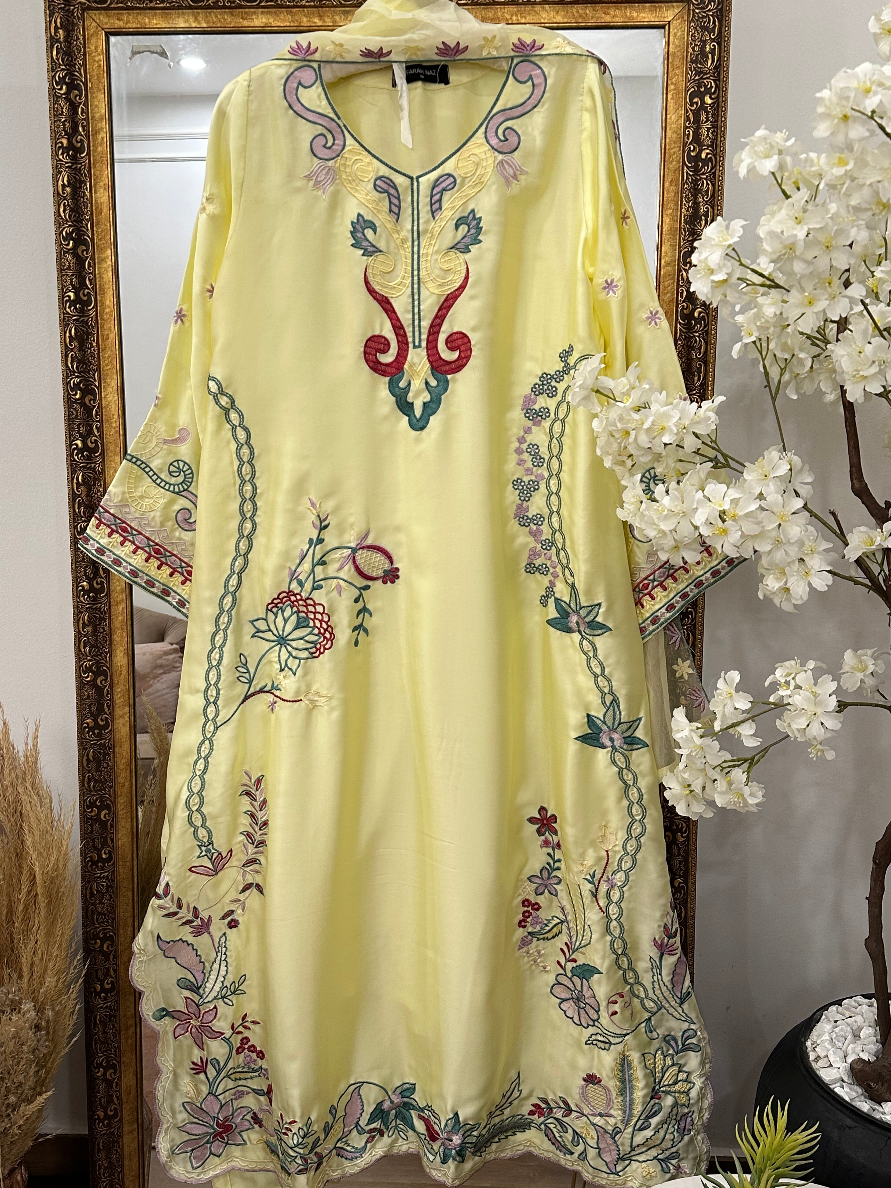 Alia kaftan Butteryellow