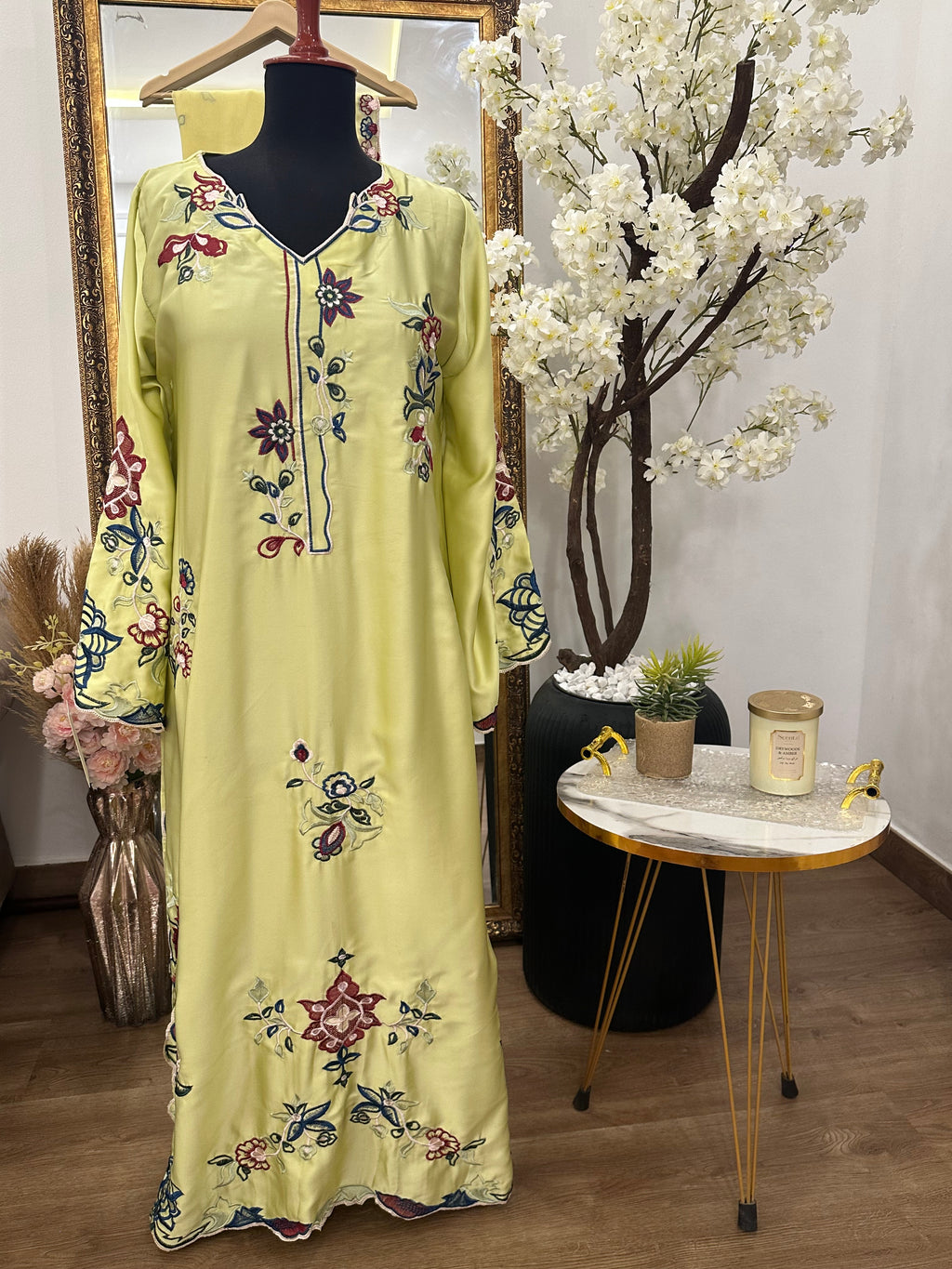 Alishba butter yellow