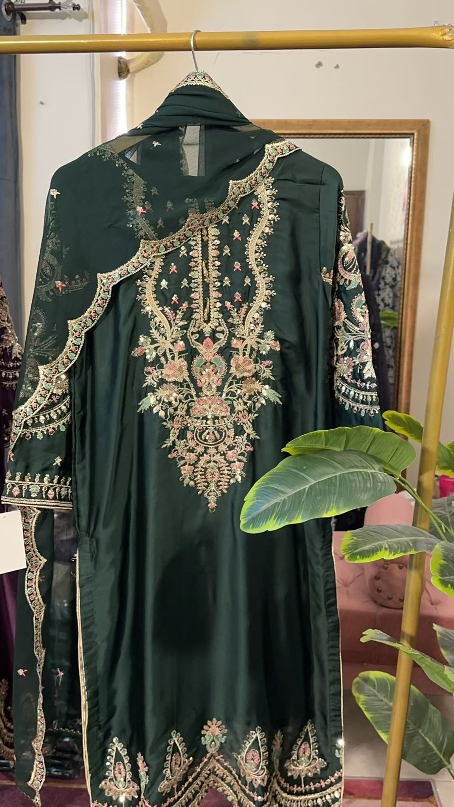 Zarmina Silk