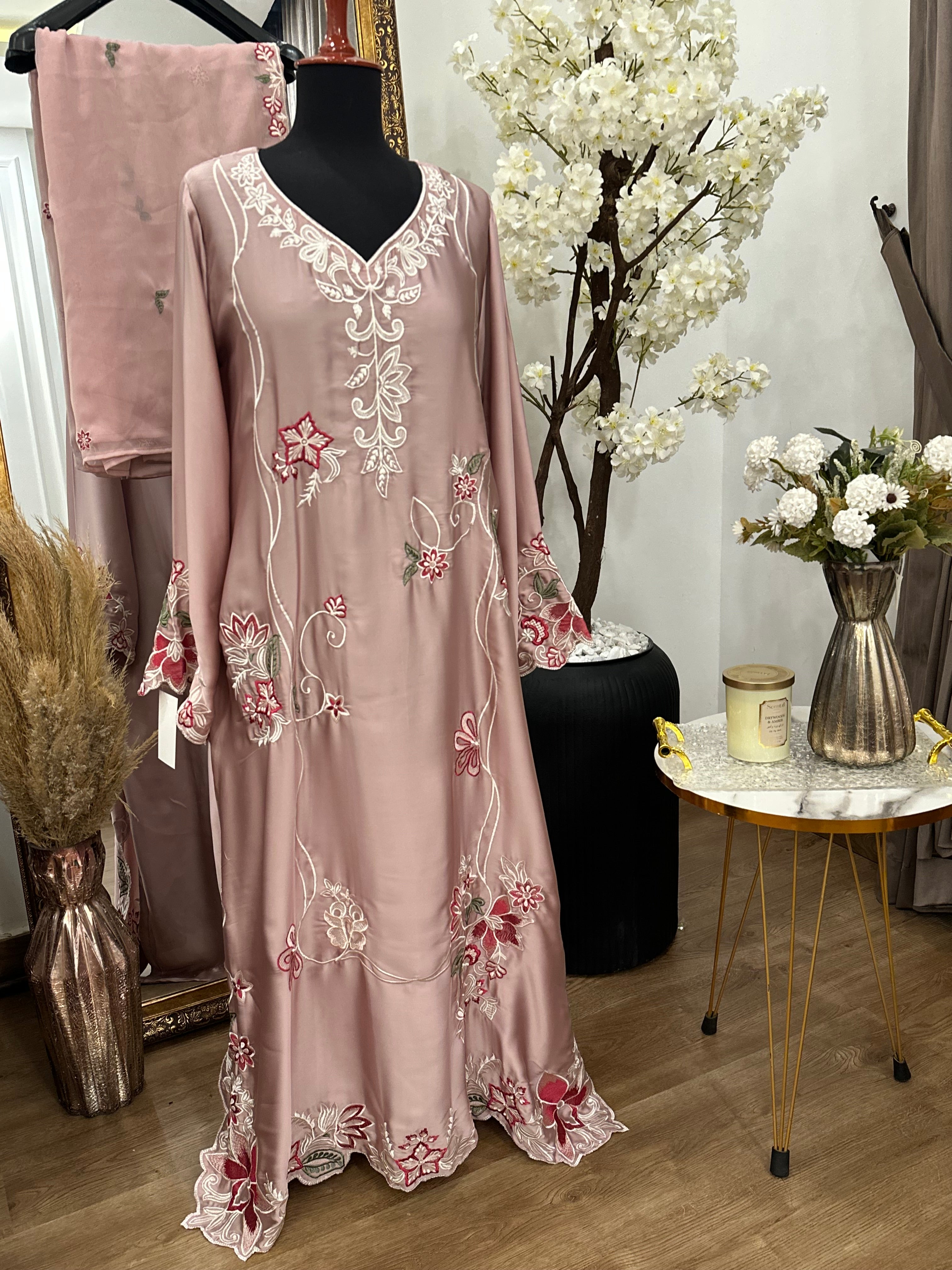 Ishaal kaftan Pink