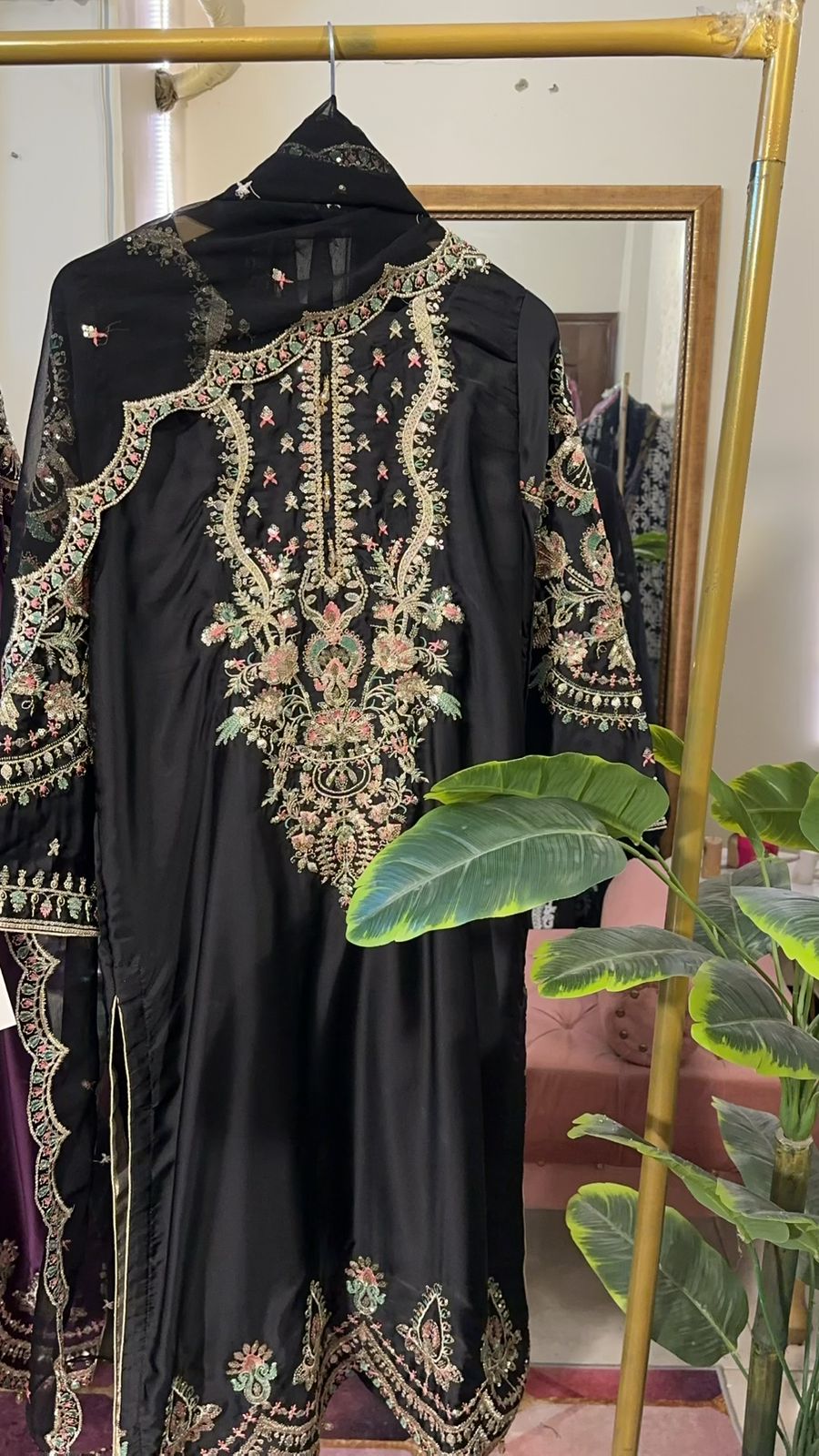 Zarmina Silk