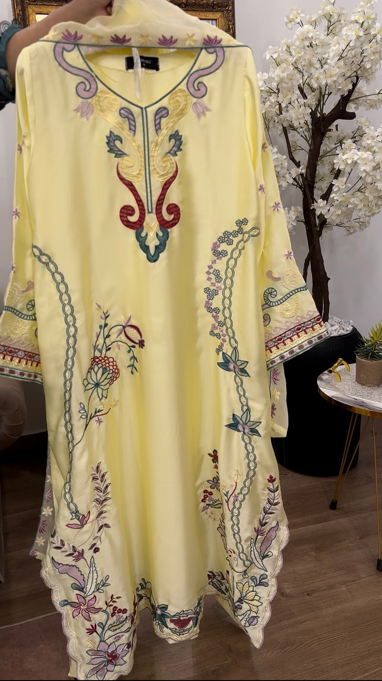 Alia kaftan Butteryellow