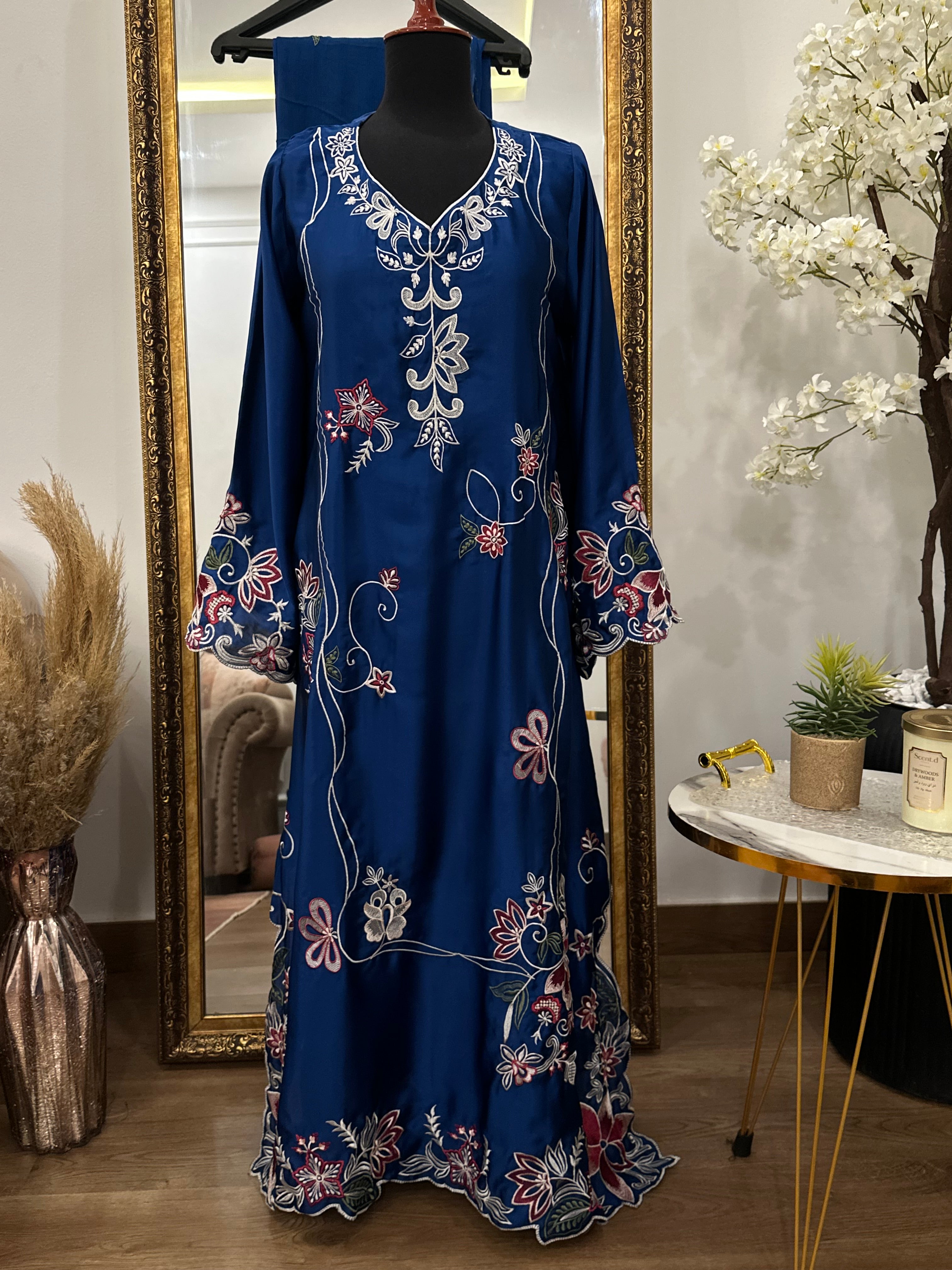 Ishaal kaftan Blue