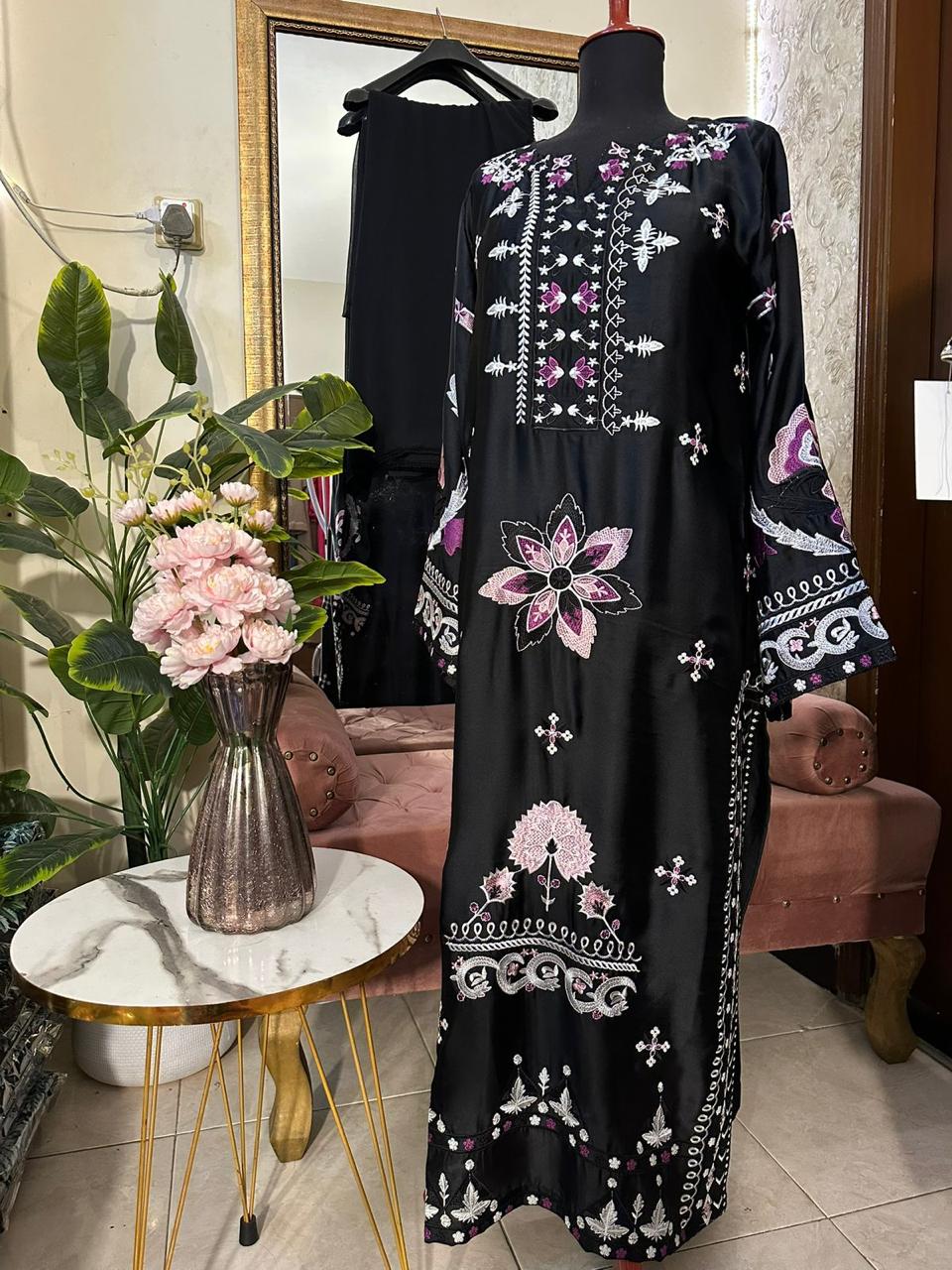 Aliza kaftan Black