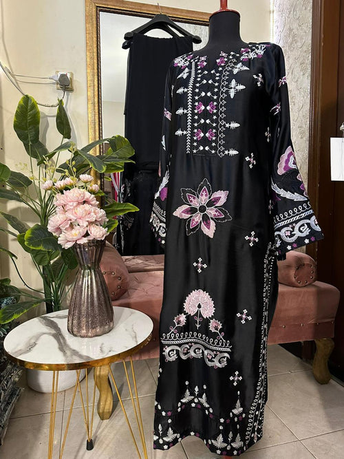 Aliza kaftan Black