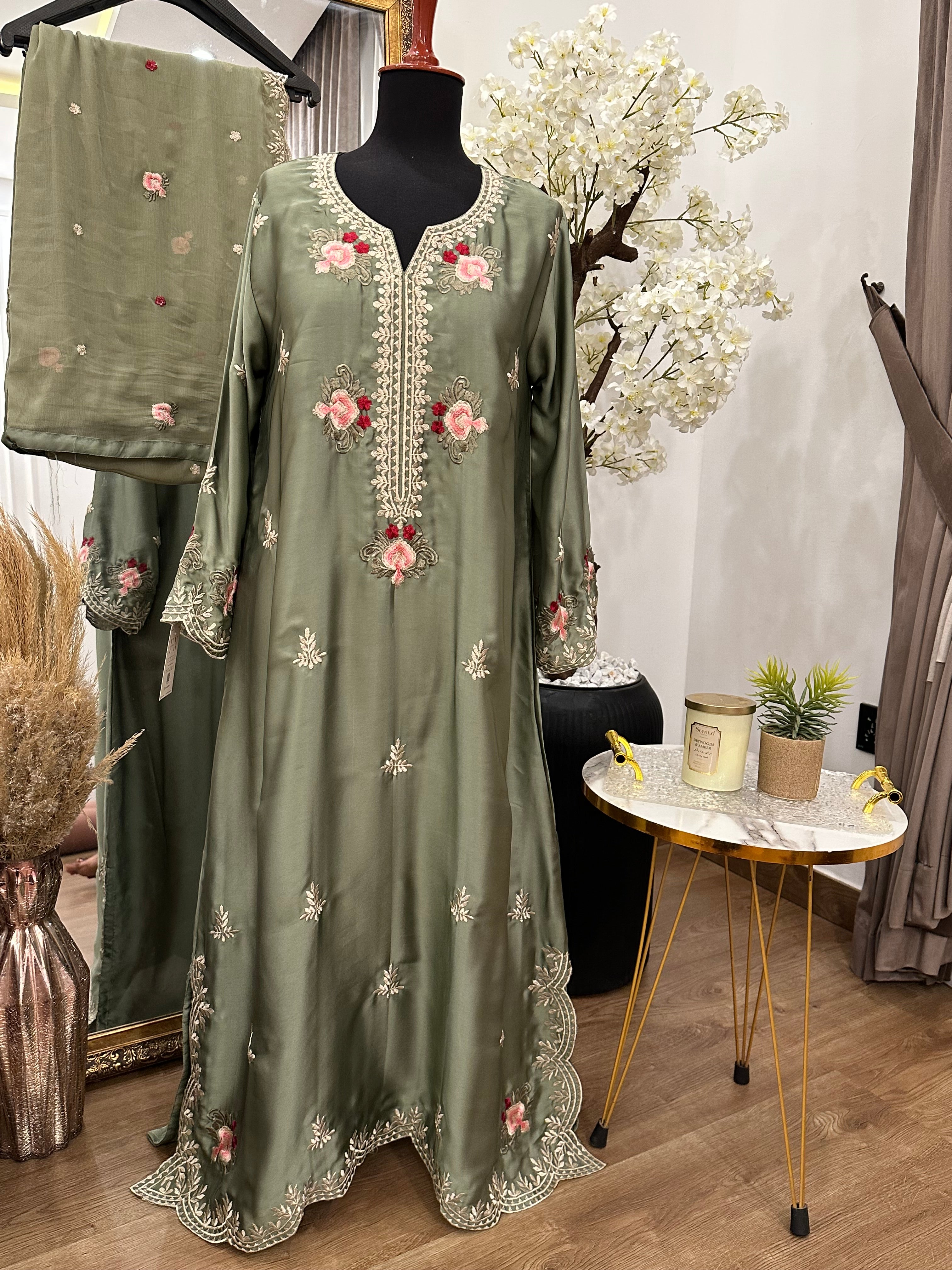 Mehru Kaftan Pistachio