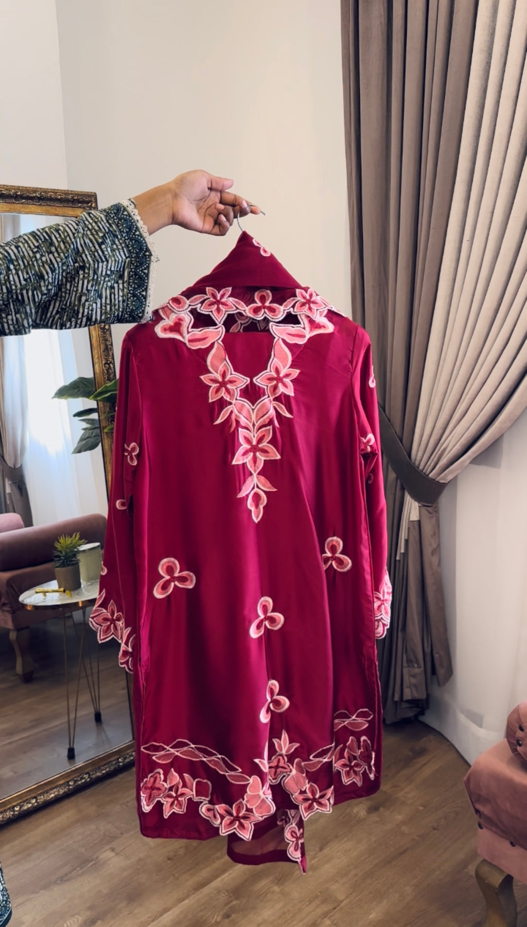Aina Farshi HotPink