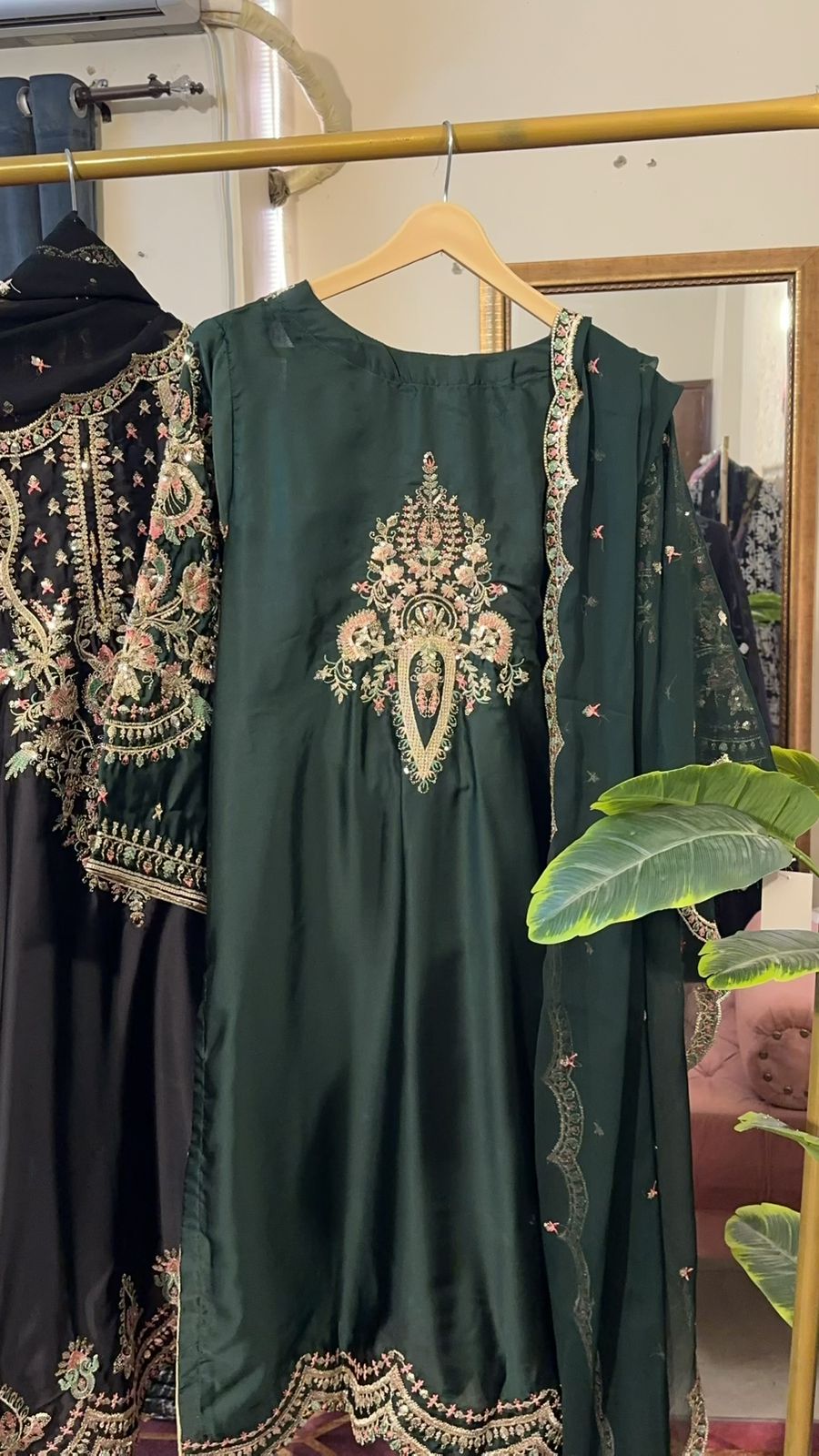 Zarmina Silk