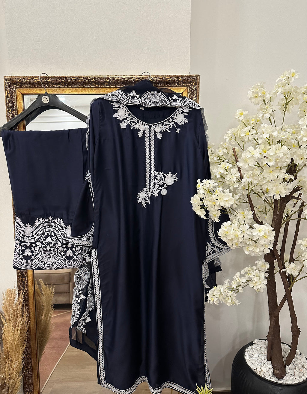 Anousha silk Neavy Blue
