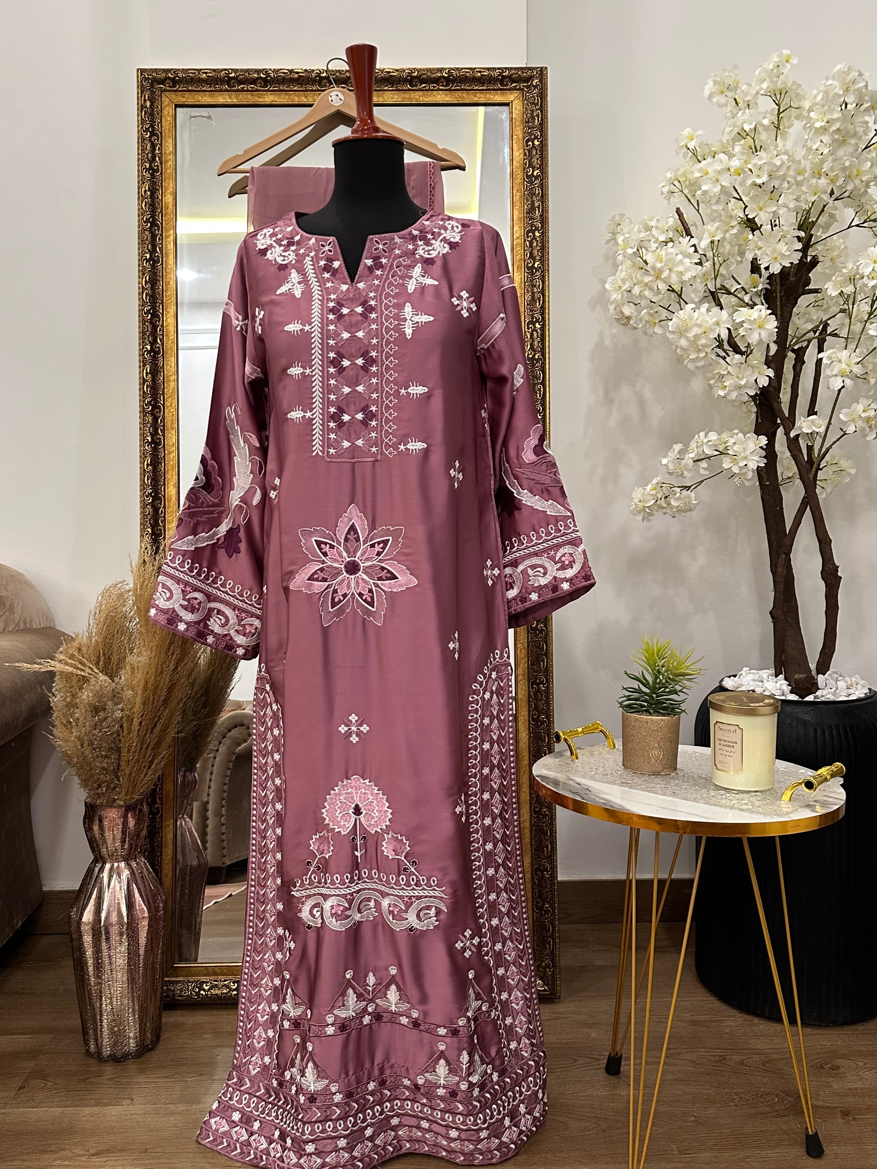 Aliza kaftan Meet Pink