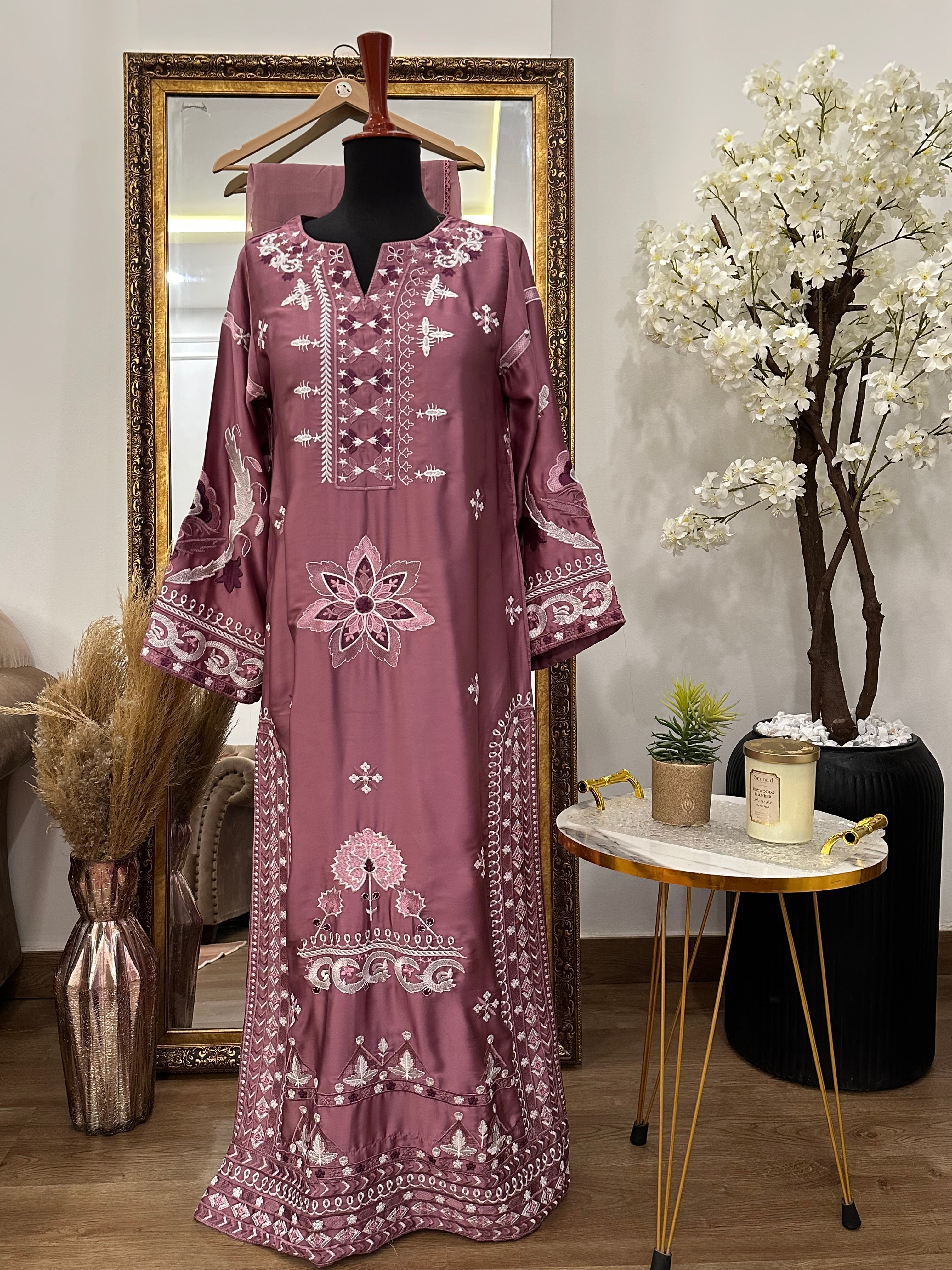 Aliza kaftan Meet Pink