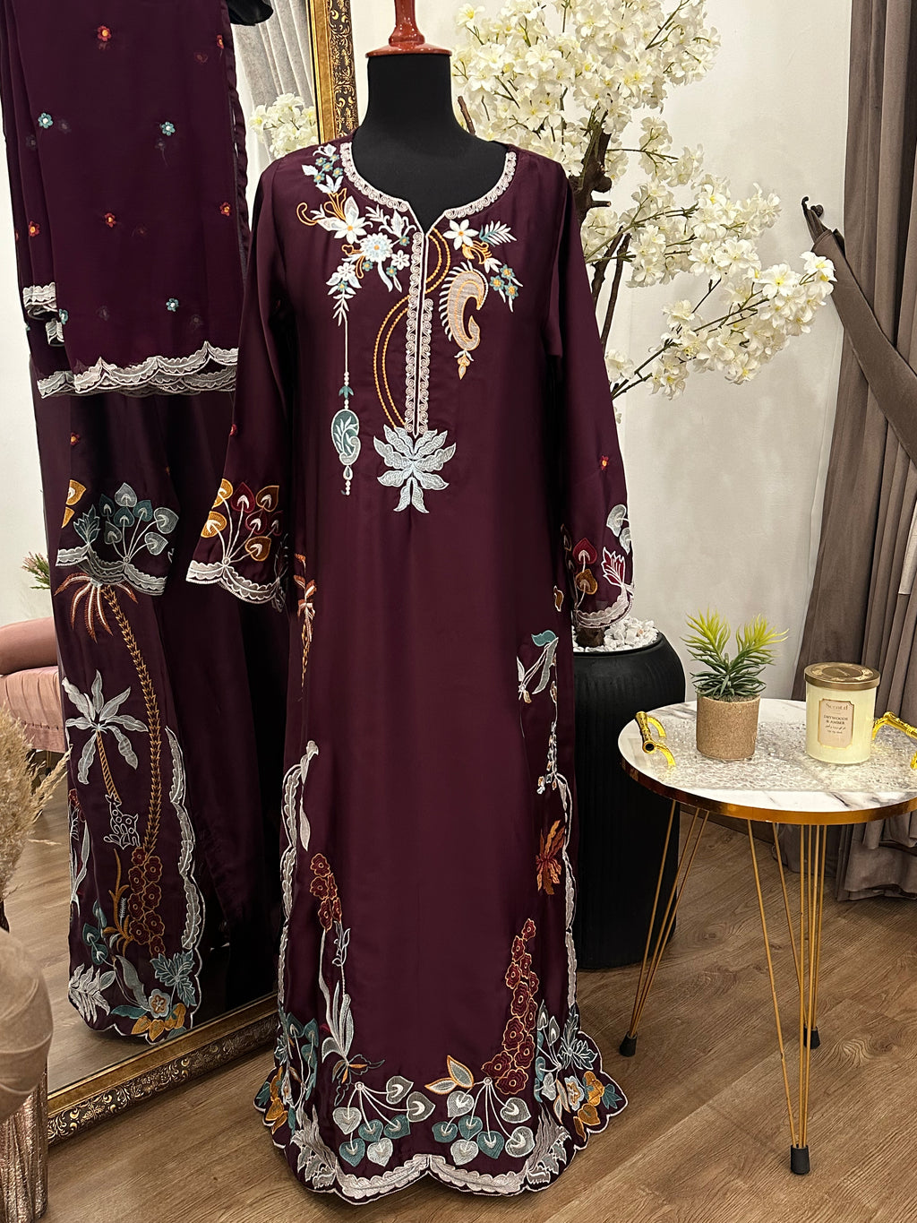 Mahveen kaftan Maroon