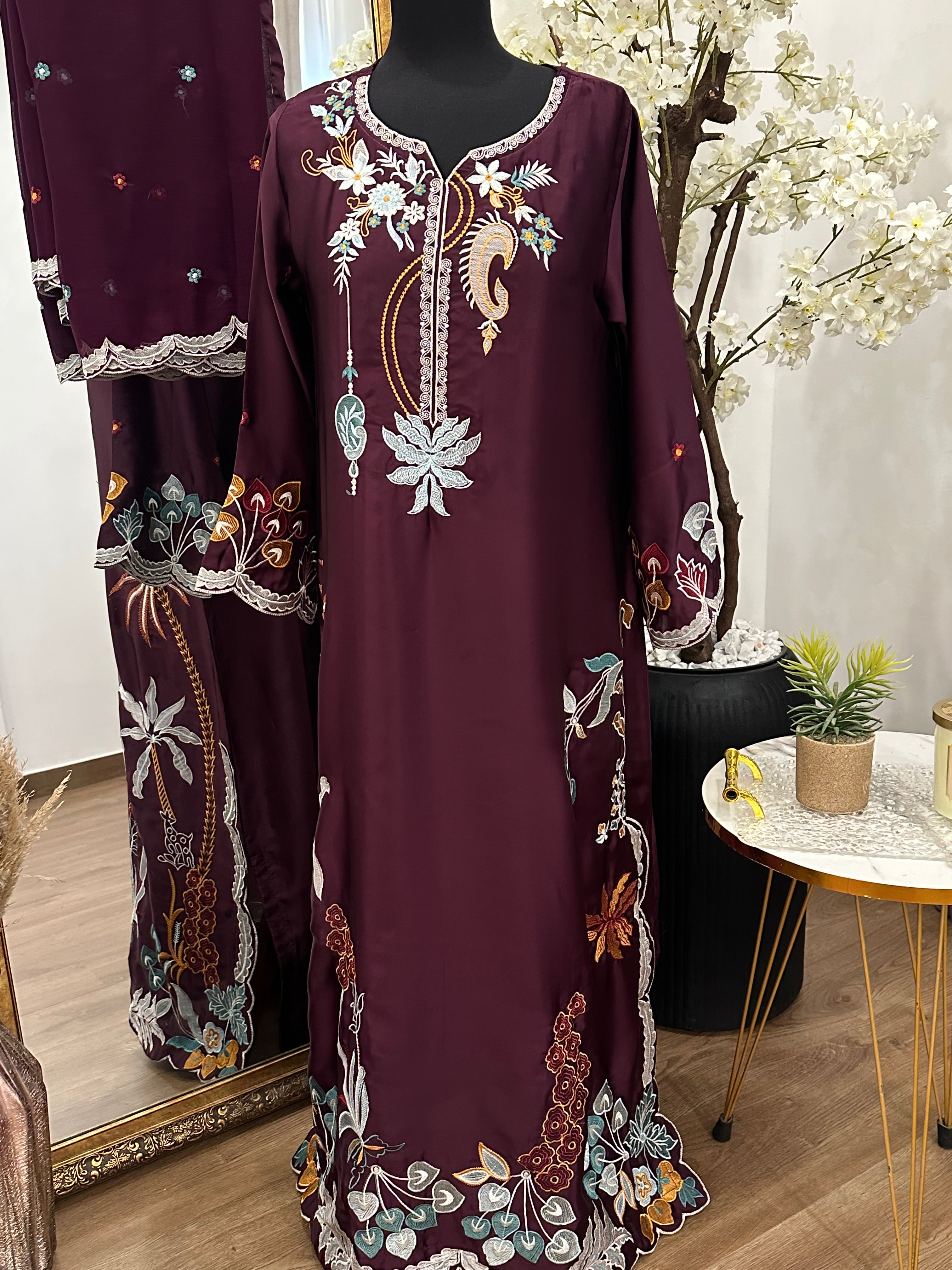 Mahveen kaftan Maroon