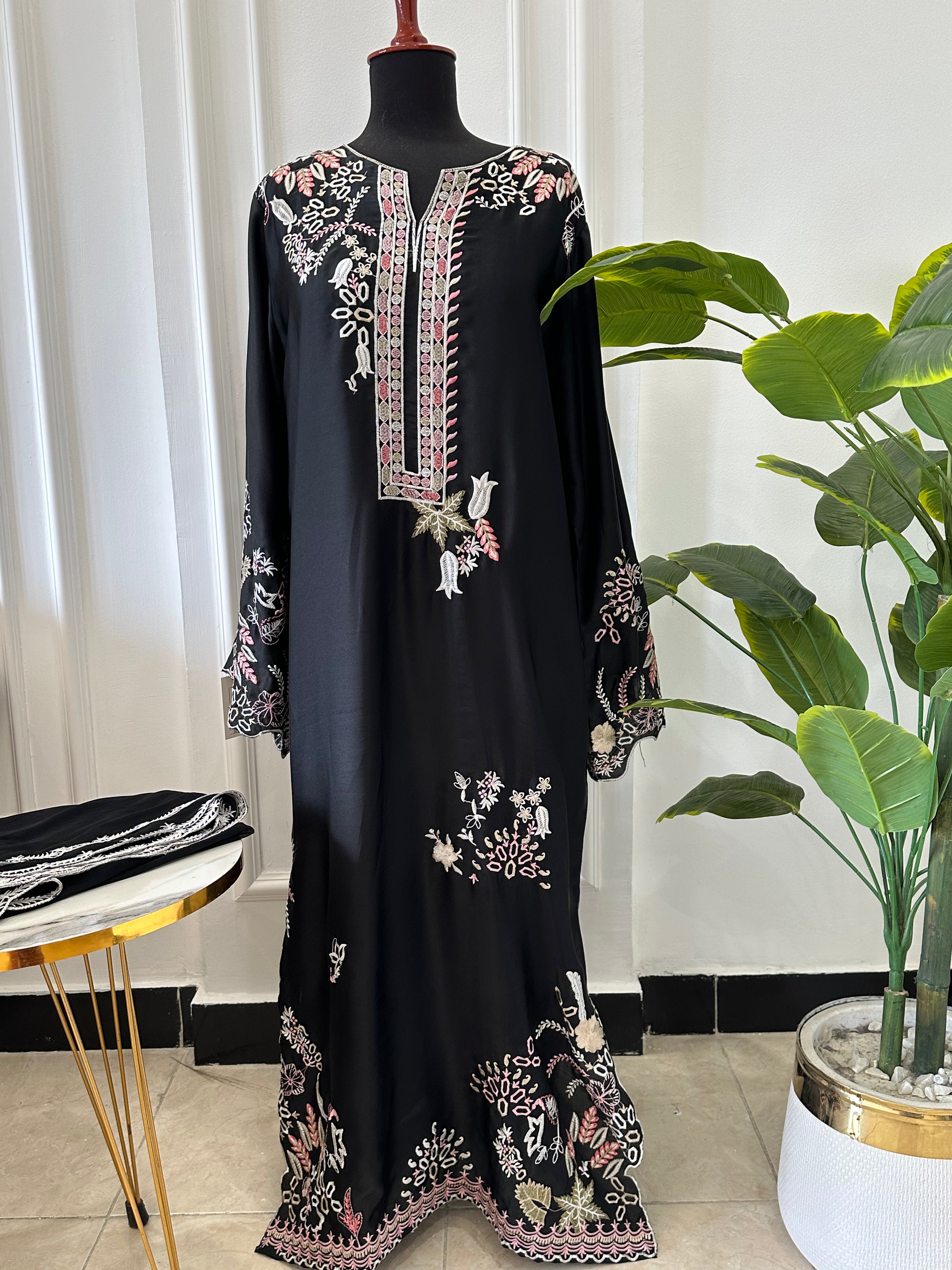 Cutwork Kaftan Black