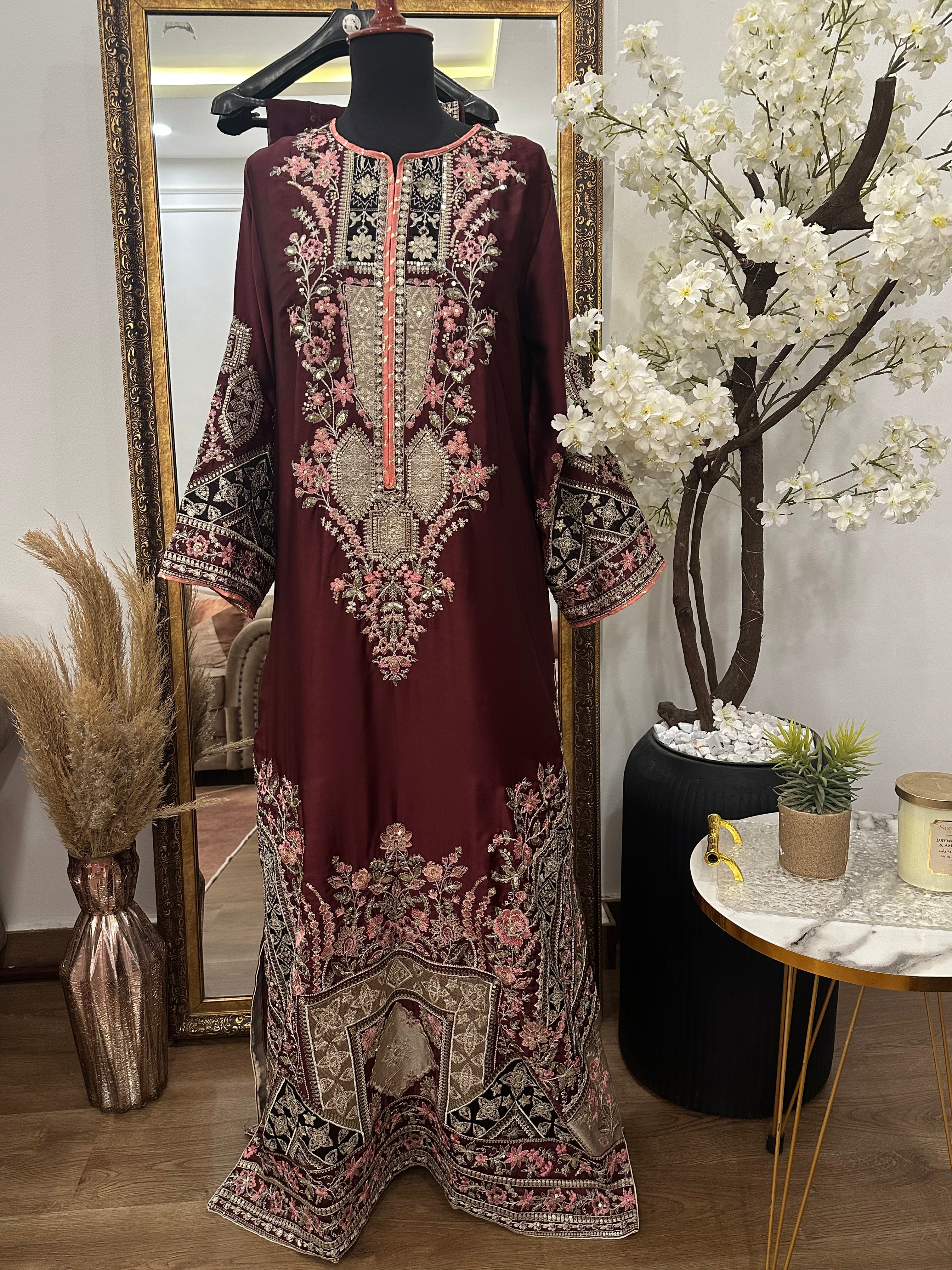 Nureh kaftan Maroon