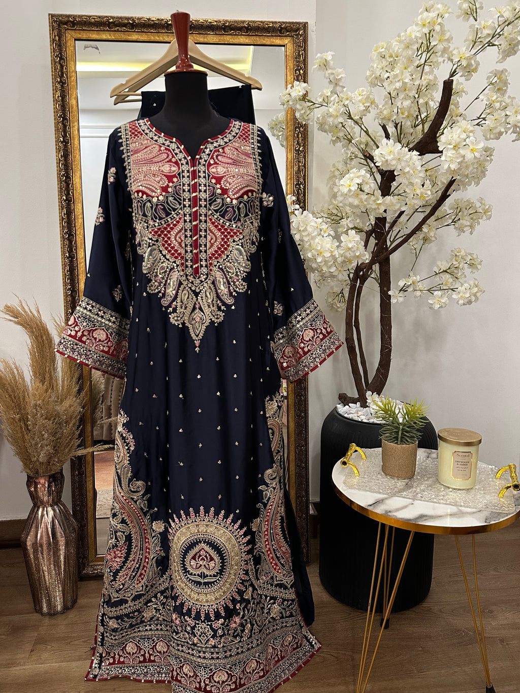 Mahira kaftan Navy Blue