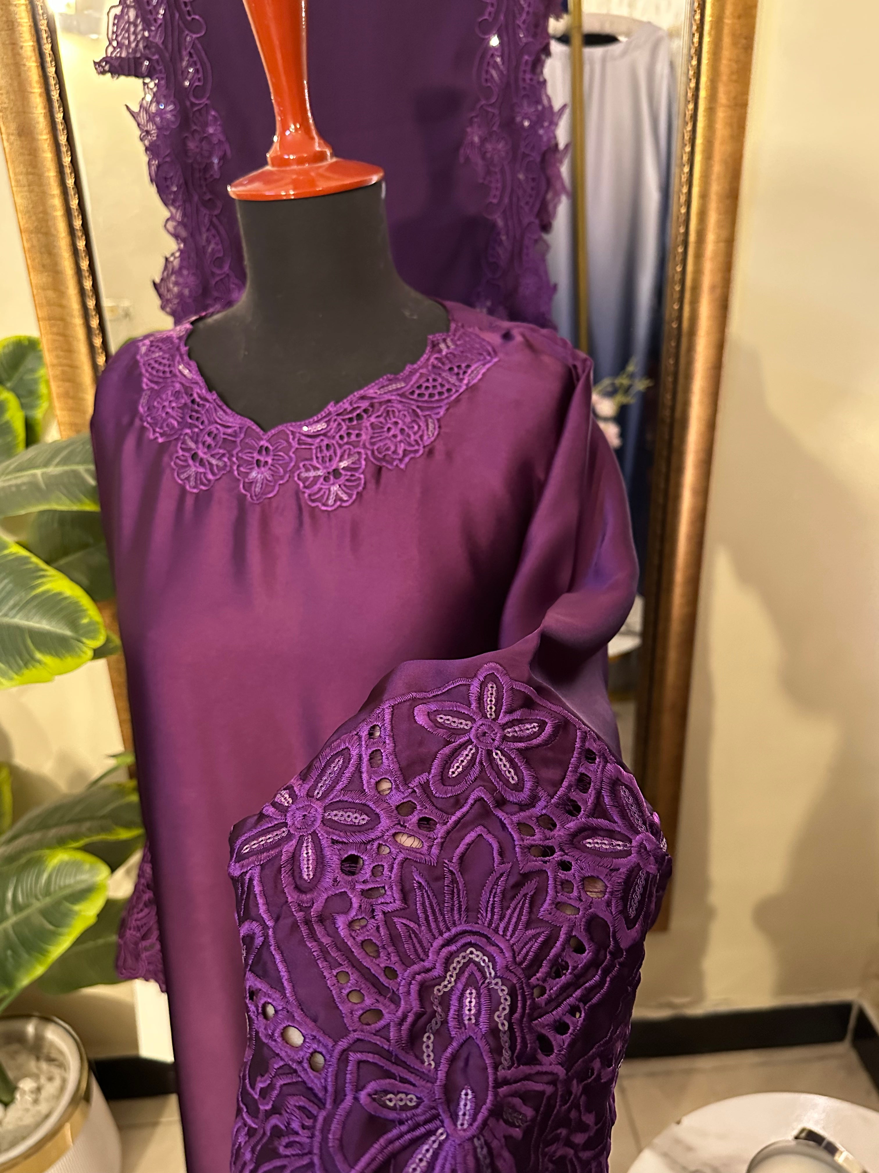Cutwork silk Plum