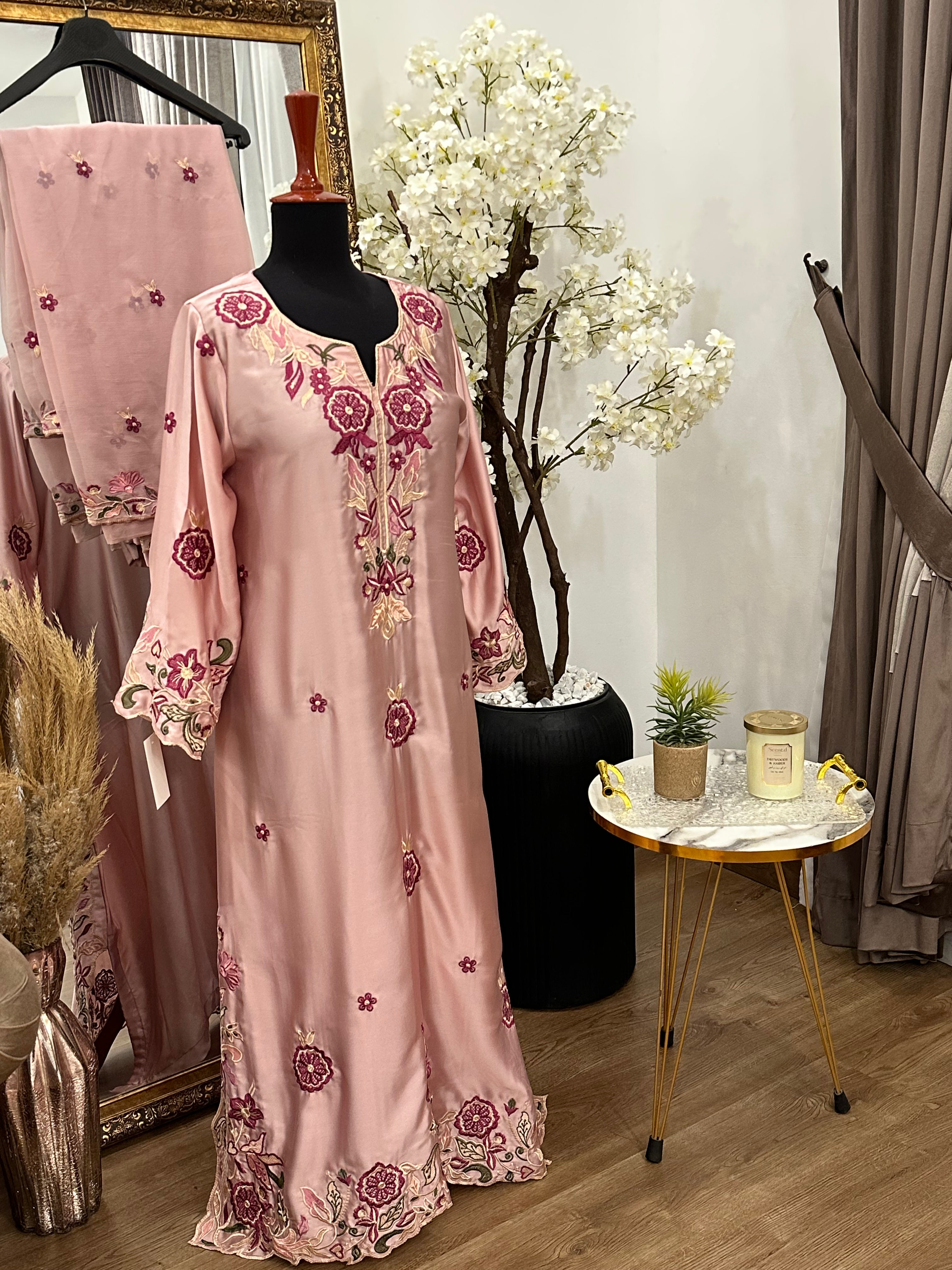 Mehak Kaftan – Powder Pink