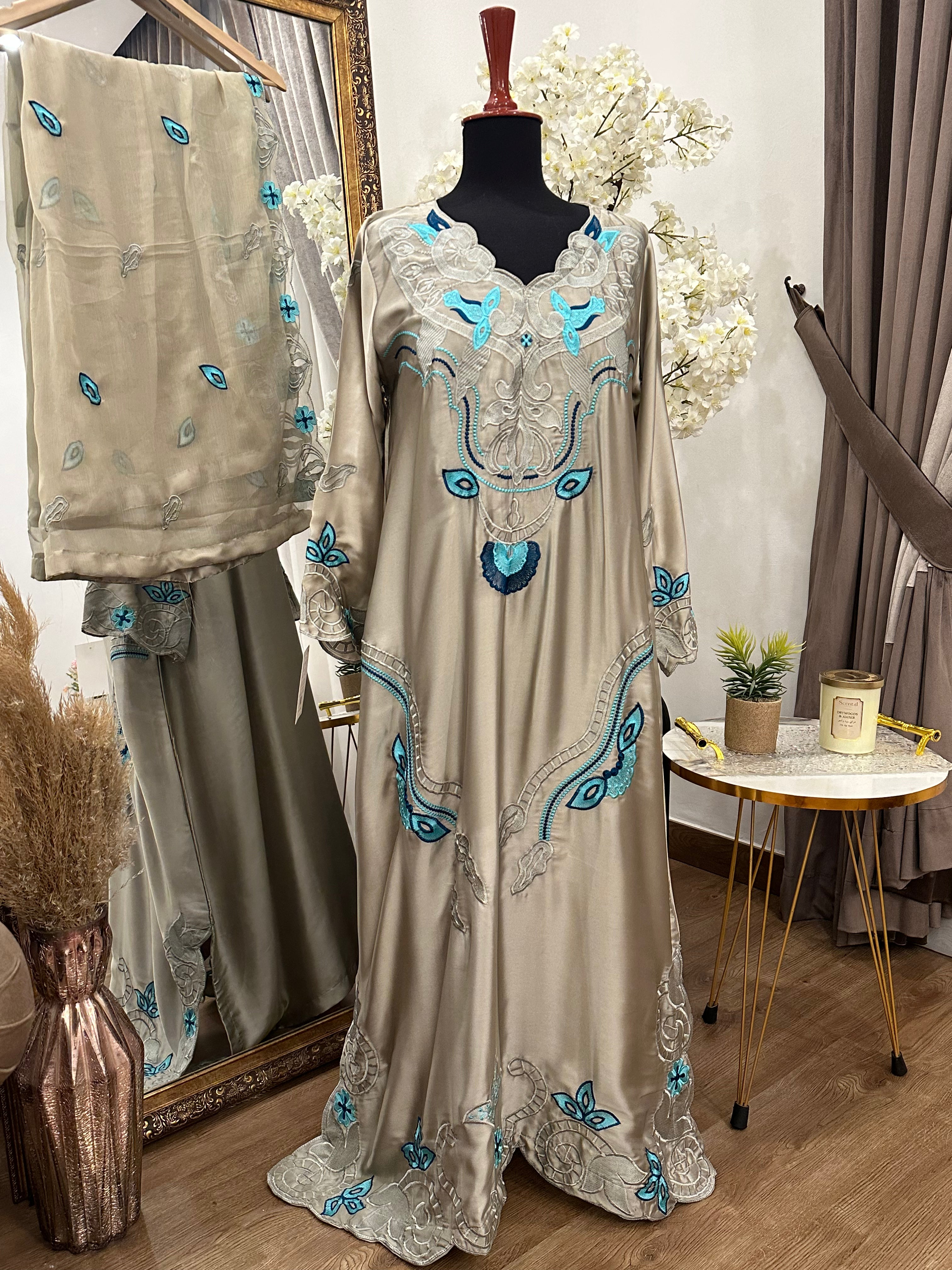 Rehma Kaftan – Silverish Grey