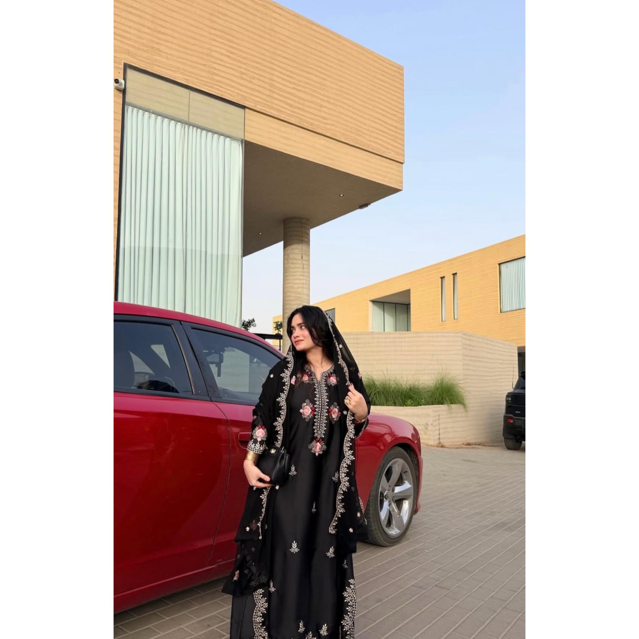 Mehru Kaftan Black