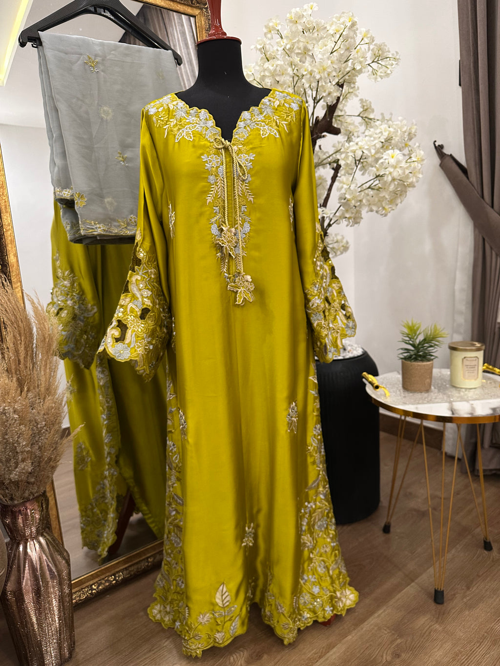 Ruby kaftan Dhani Green