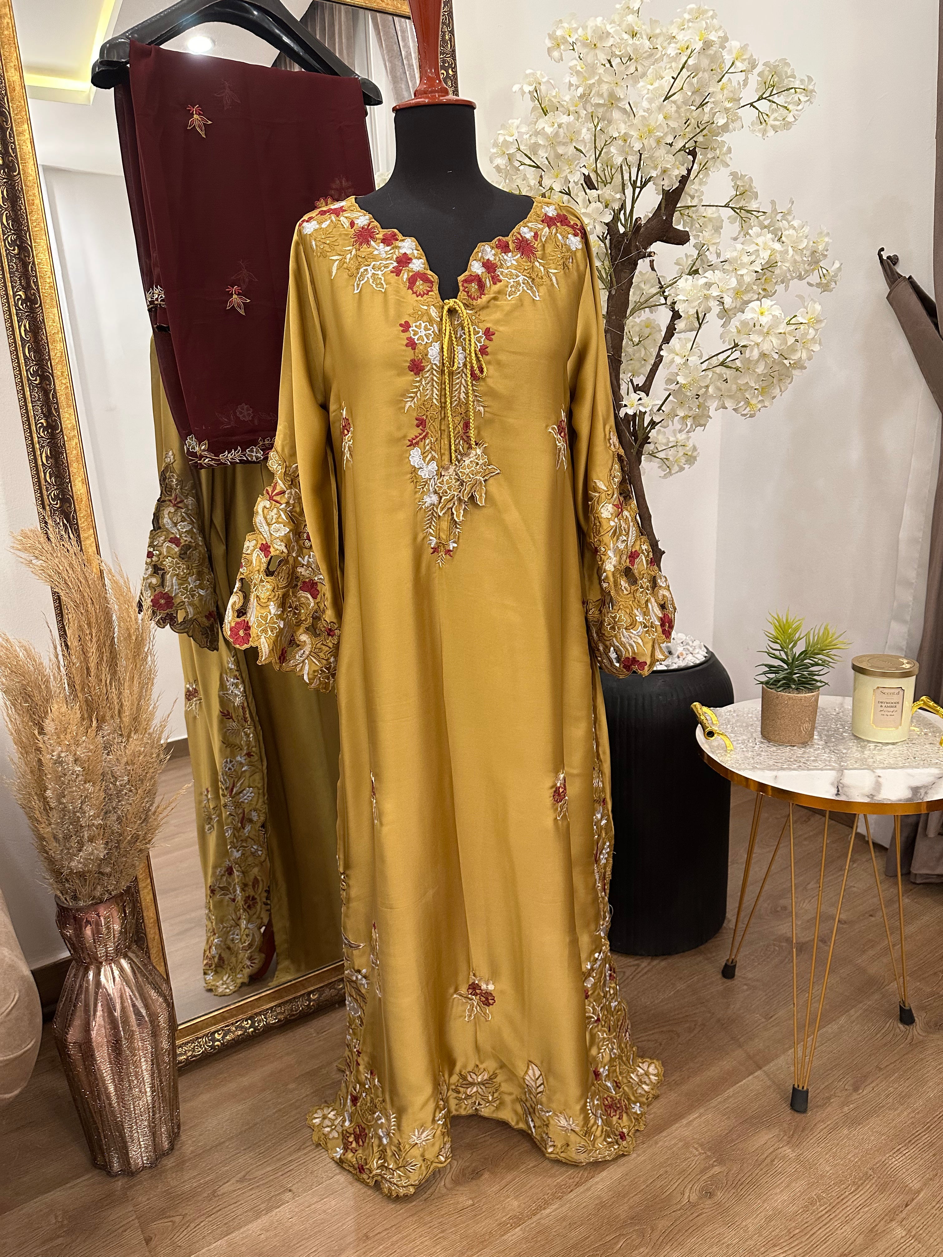 Ruby kaftan Mustard